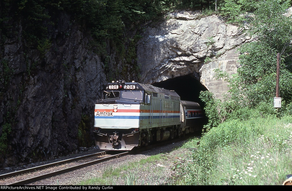 EB Lake Shore Limited at State Line Tunnels